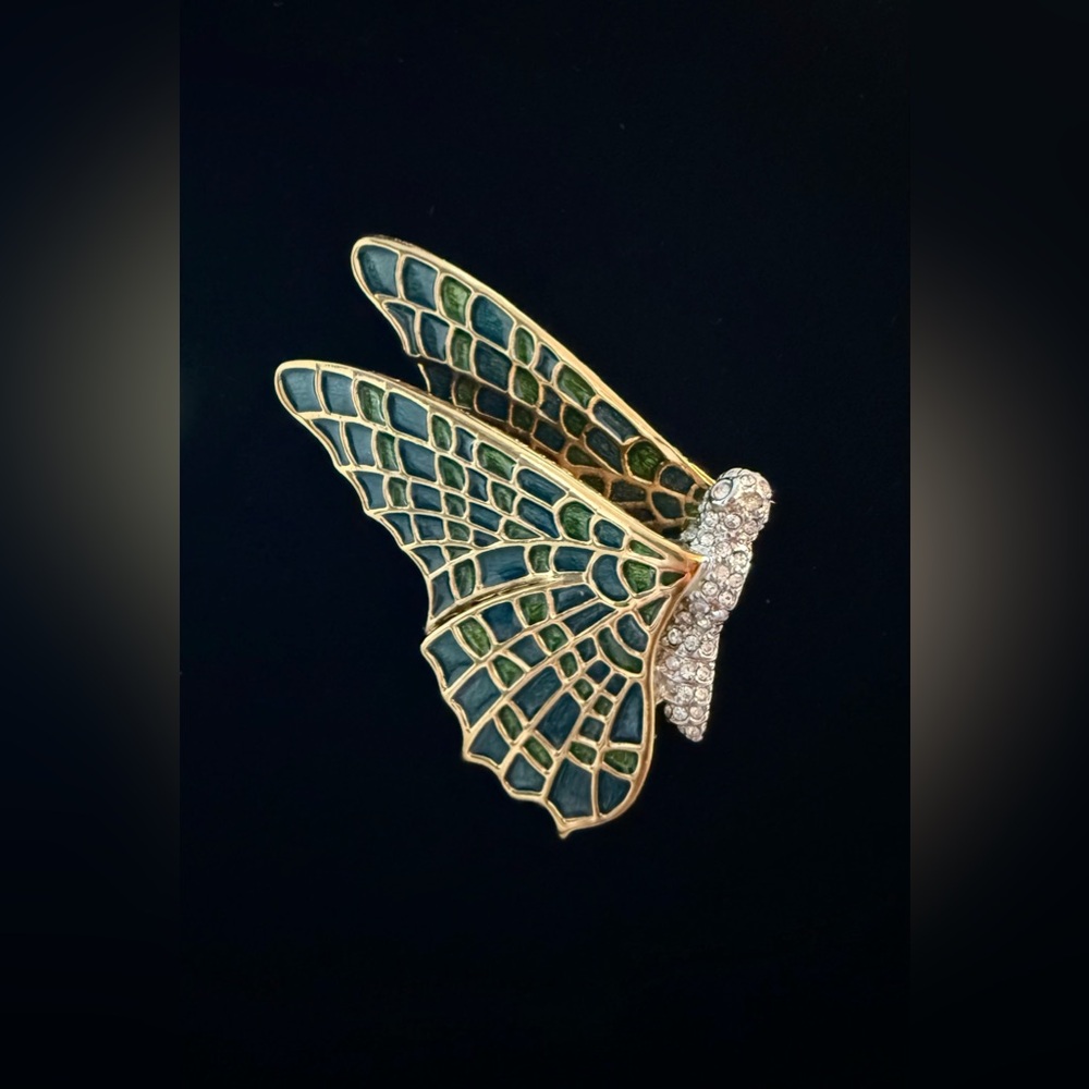 KennethJayLane’s beautiful butterfly.Enamel filled gold-tone grid.Let it land!